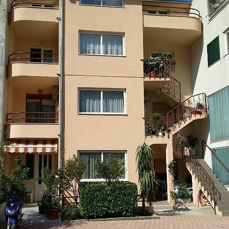 Apartments Deak Makarska Exteriör bild